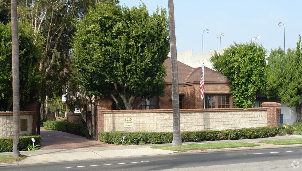 1516 N Broadway, Santa Ana, CA à vendre - Photo de l’immeuble – Image 3 sur 4