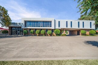 Plus de détails pour 207 N Ridgeway Dr, Cleburne, TX - Bureau à vendre