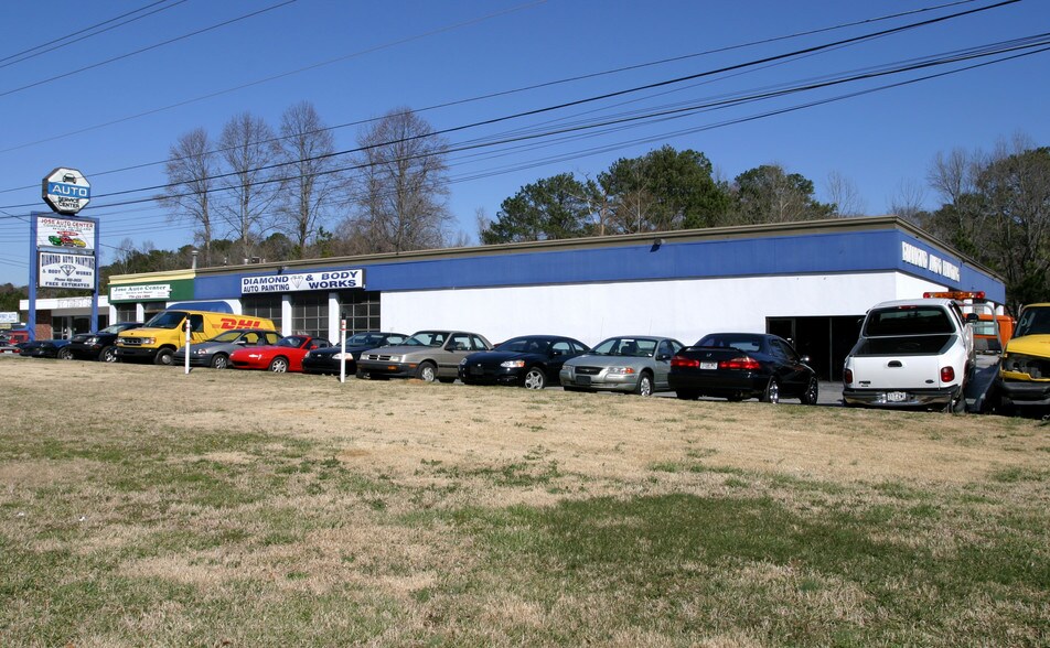 2849 S Cobb Dr SE, Smyrna, GA à louer - Photo principale – Image 1 sur 17