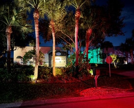 5811 Corporation Cir, Fort Myers, FL à louer Photo intérieure– Image 2 sur 3