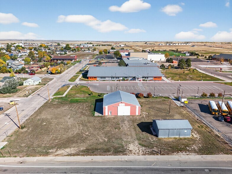 735 Palmer Ave, Bennett, CO à vendre - Photo de l’immeuble – Image 2 sur 18