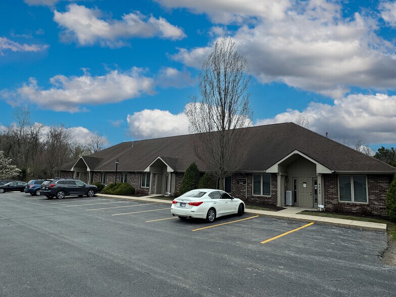 6624 Constitution Dr, Fort Wayne, IN à louer - Photo de l’immeuble – Image 2 sur 4