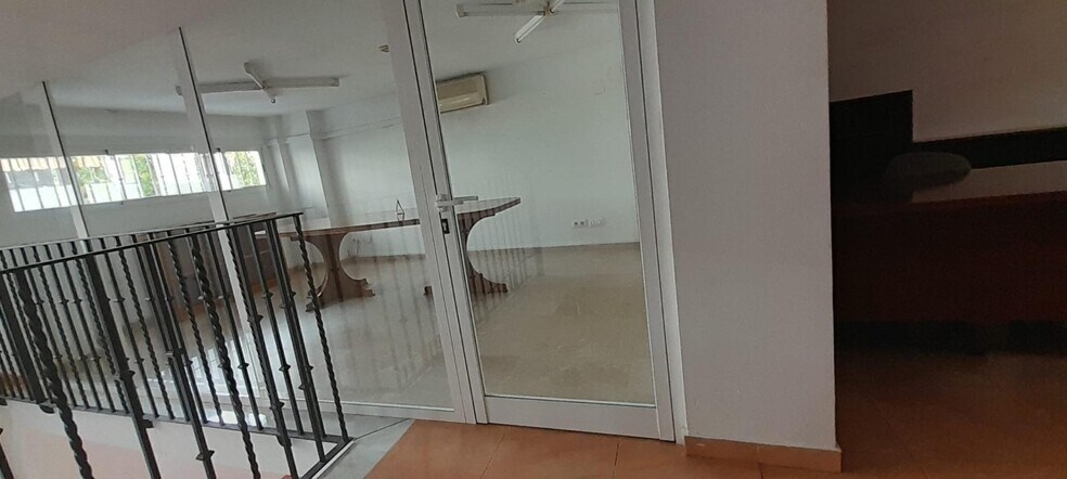 Local commercial dans Córdoba, Córdoba à vendre - Photo intérieure – Image 2 sur 13