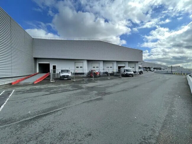 Plus de détails pour Industriel/Logistique à louer
