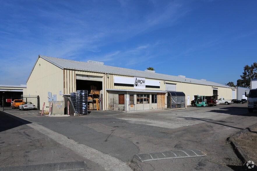 420 Vernon Way, El Cajon, CA à louer - Photo de l’immeuble – Image 1 sur 2