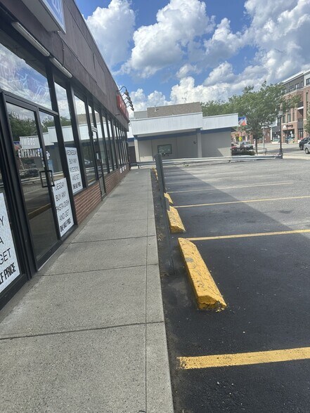 454 Main St, Reading, MA à louer - Photo intérieure – Image 2 sur 2