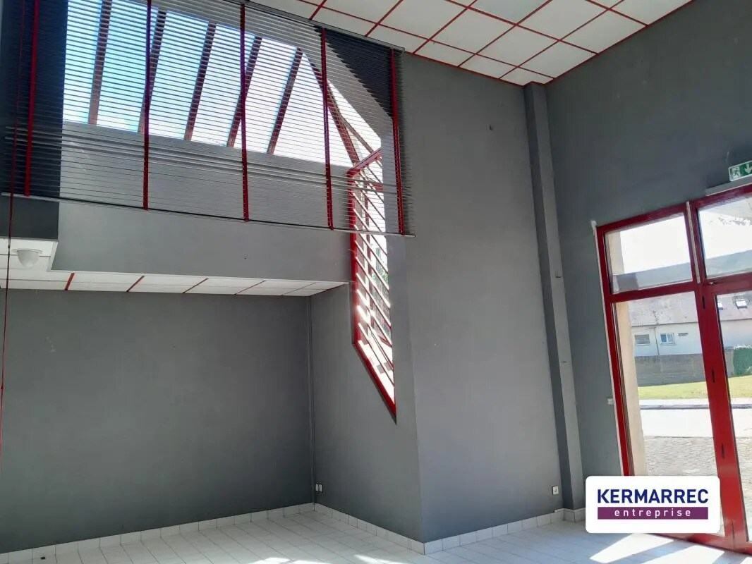 Local d’activités dans Vezin-le-Coquet à louer Photo principale– Image 1 sur 10