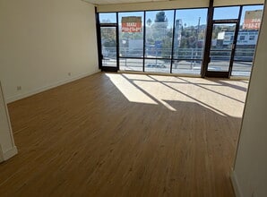 19307-19327 Ventura Blvd, Tarzana, CA à louer Photo intérieure– Image 1 sur 8