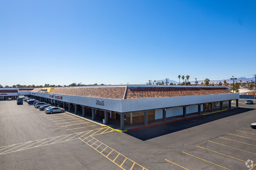 500-640 S Decatur Blvd, Las Vegas, NV à louer - Photo de l’immeuble – Image 3 sur 10