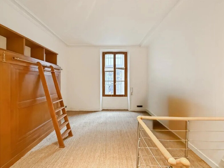 Bureau dans Paris à louer - Photo de l’immeuble – Image 1 sur 5