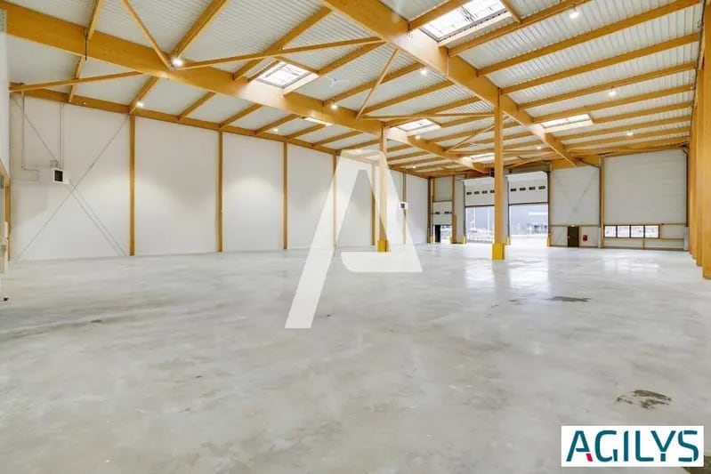 1 Rue Clément Ader, Brie-Comte-Robert à louer - Photo de l’immeuble – Image 3 sur 8