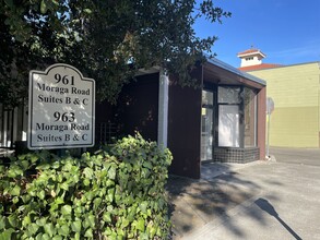 3533-3547 Mt. Diablo Blvd, Lafayette, CA à louer Photo de l’immeuble– Image 2 sur 7
