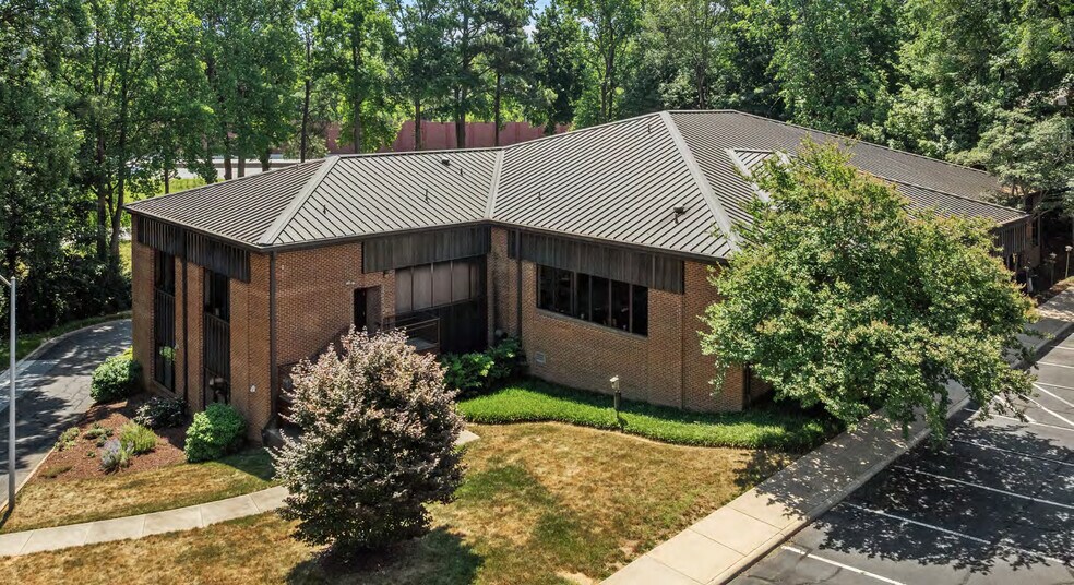 2310 Myron Dr, Raleigh, NC à louer - Photo de l’immeuble – Image 2 sur 11