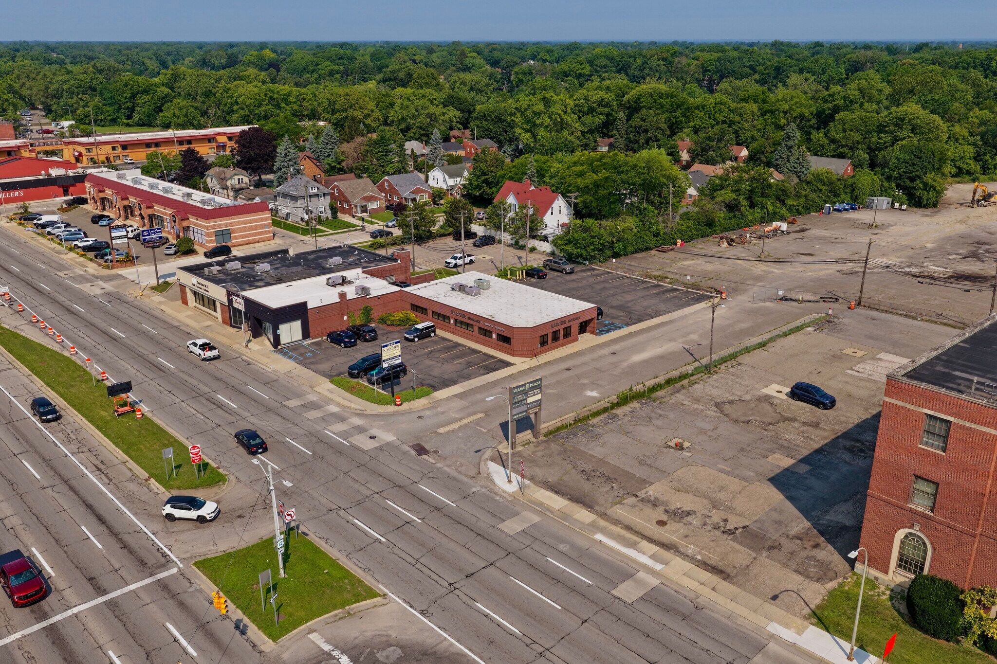 23498-23520 Michigan Ave, Dearborn, MI à louer Photo de l’immeuble– Image 1 sur 8