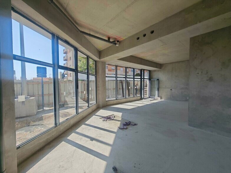 Local commercial dans Cagnes-sur-Mer à vendre - Photo de l’immeuble – Image 2 sur 11