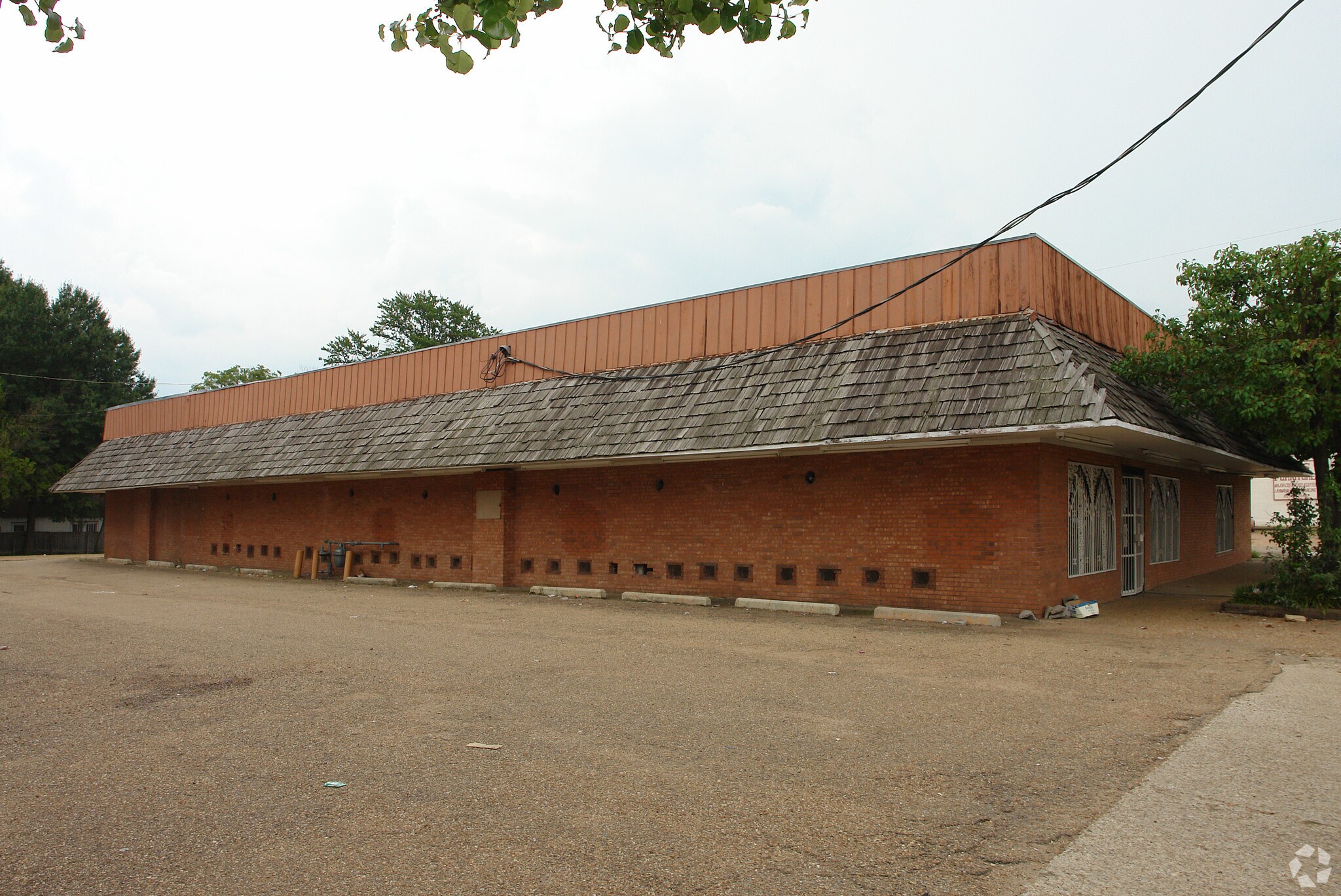 1800 Bailey Ave, Jackson, MS à louer Photo principale– Image 1 sur 3