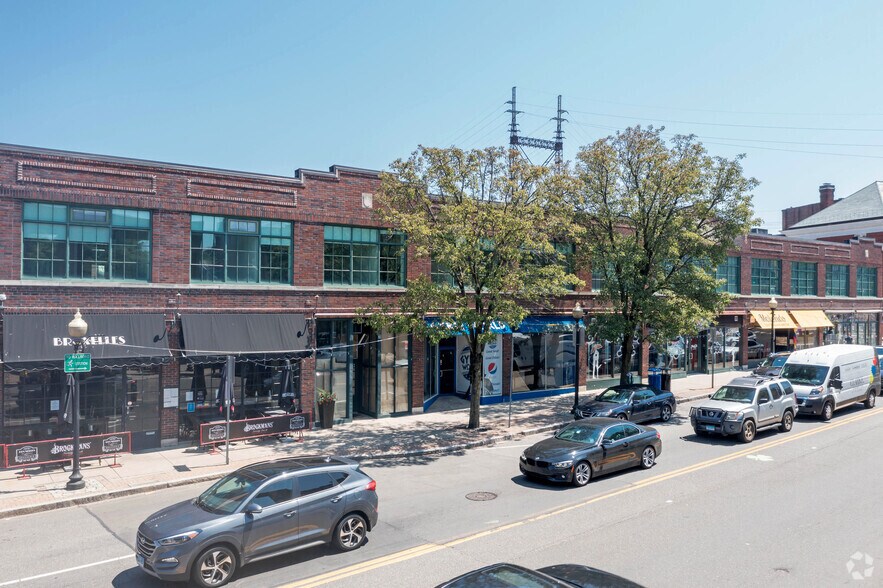 45-73 N Main St, Norwalk, CT à louer - Photo de l’immeuble – Image 3 sur 4