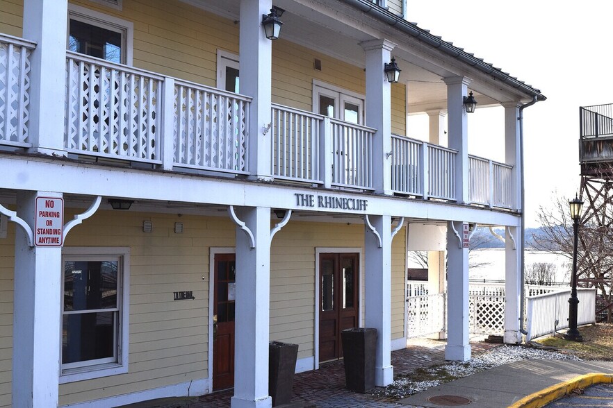 4 Grinnell St, Rhinecliff, NY à louer - Photo de l’immeuble – Image 3 sur 14
