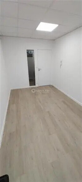 Bureau dans Rosny-sous-Bois à louer - Photo de l’immeuble – Image 2 sur 6