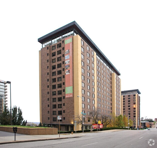 600 E 8th St, Kansas City, MO à vendre - Photo de l’immeuble – Image 3 sur 26