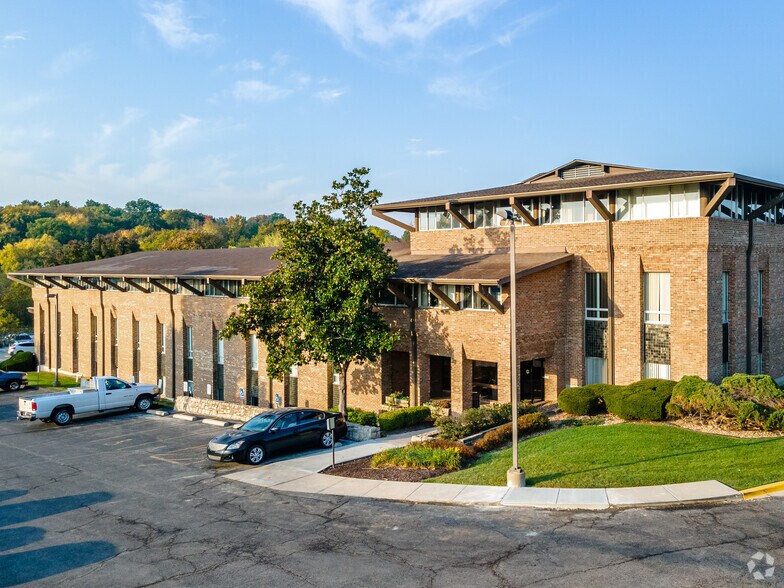 8900 State Line Rd, Leawood, KS à louer - Photo de l’immeuble – Image 2 sur 14