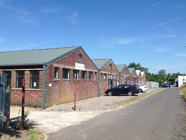 Elcot Ln, Marlborough à louer - Photo de l’immeuble – Image 3 sur 4