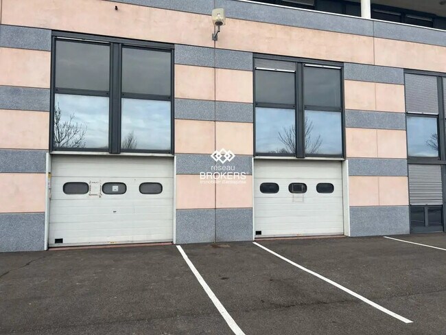 Plus de détails pour Bureau, Local d'activités à louer