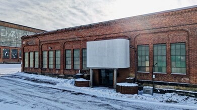 201 Wetmore Ave SE, Massillon, OH à louer Photo intérieure– Image 1 sur 19