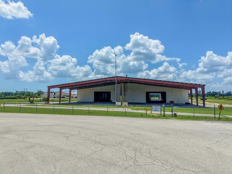 1509 S Byron Butler Pky, Perry, FL à louer - Photo de l’immeuble – Image 2 sur 121