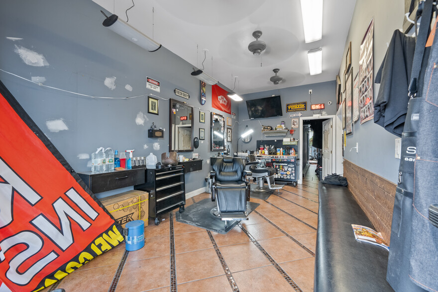 4569 Whittier Blvd, East Los Angeles, CA à vendre - Photo de l’immeuble – Image 3 sur 8