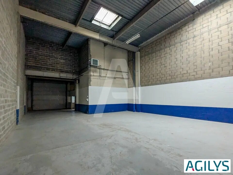 Local d’activités dans Villebon-sur-Yvette à louer Photo de l’immeuble– Image 1 sur 11