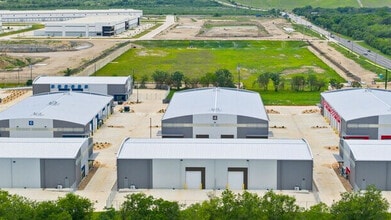 5601 FM 973, Del Valle, TX à louer Photo intérieure– Image 2 sur 2