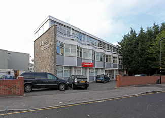 Plus de détails pour Amberley Way, Hounslow - Bureau à louer