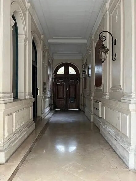 Avenue Kléber, Paris à louer - Hall d’entrée – Image 3 sur 9