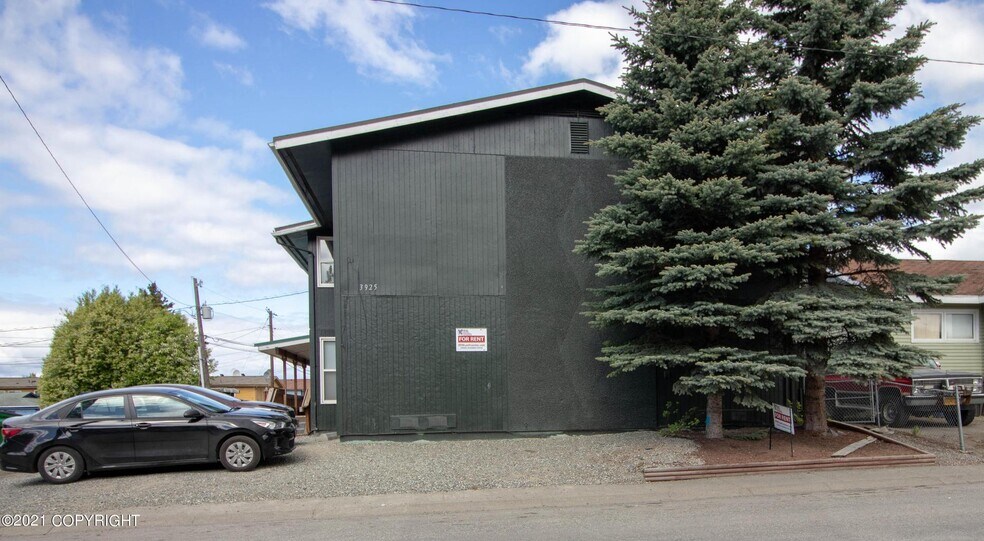 3925 E 9th Ave, Anchorage, AK à vendre - Photo de l’immeuble – Image 2 sur 37