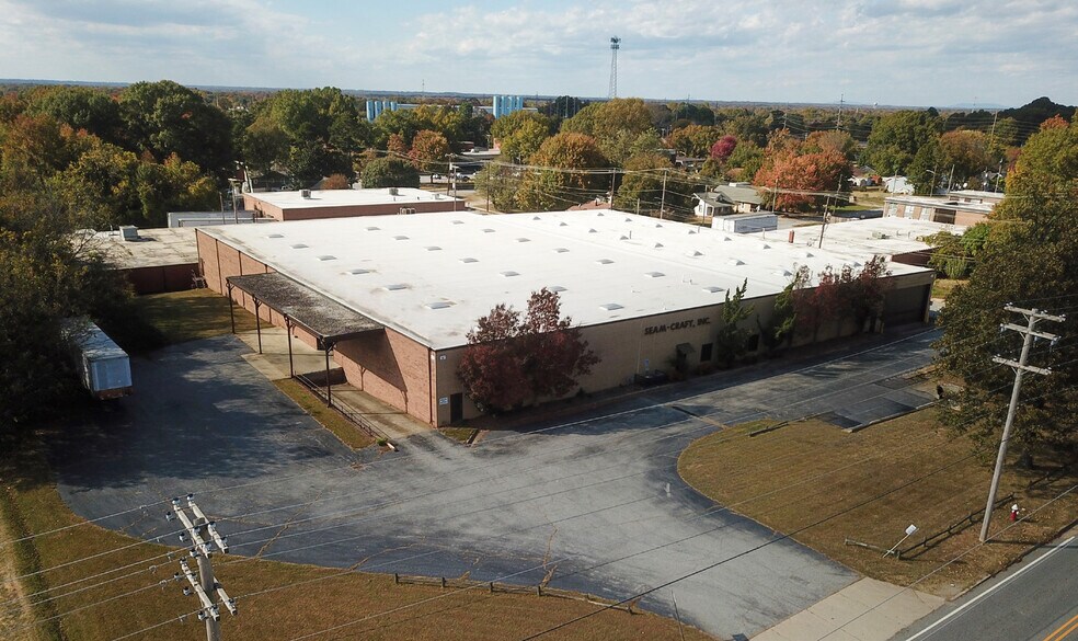 702 Prospect St, High Point, NC à louer - Photo principale – Image 1 sur 9