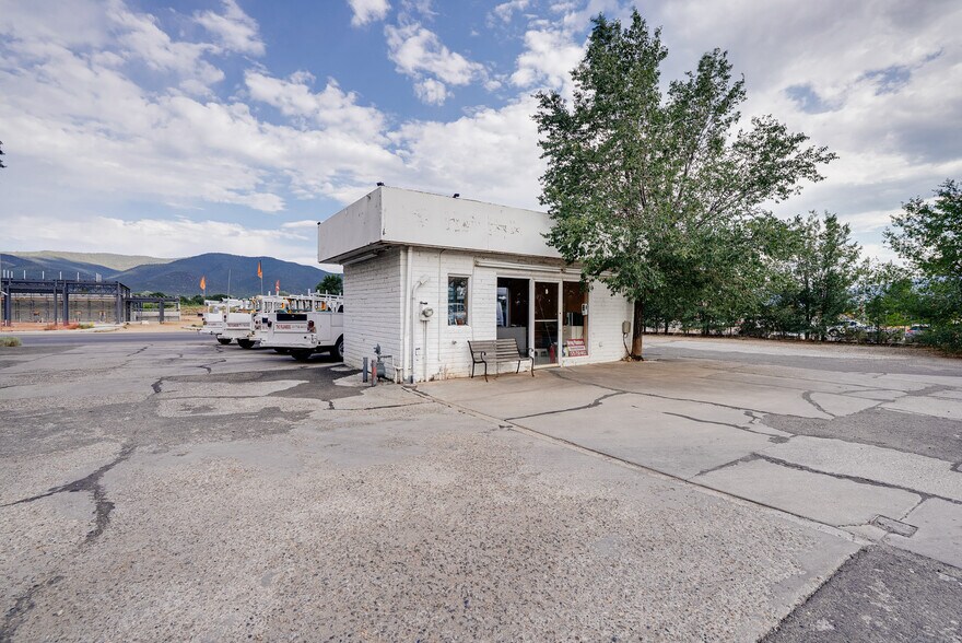 1132 Paseo del Pueblo Sur, Taos, NM à vendre - Photo de l’immeuble – Image 2 sur 50