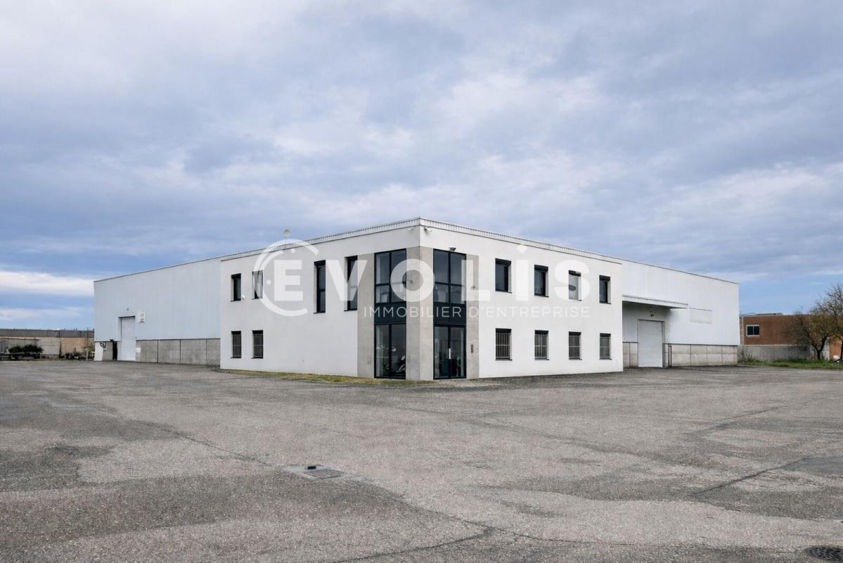17 Rue Des Frères Lumière, Chassieu à vendre Photo de l’immeuble– Image 1 sur 30