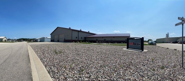 170 W Circle Dr, Saint Charles, MN à louer Photo principale– Image 1 sur 62