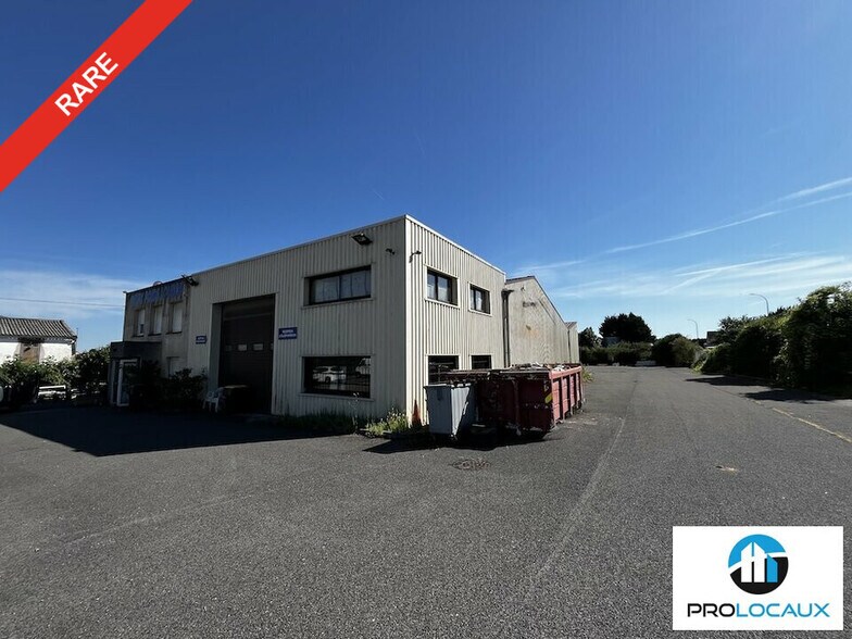Local d'activités dans Lagny-le-Sec à vendre - Photo de l’immeuble – Image 1 sur 11