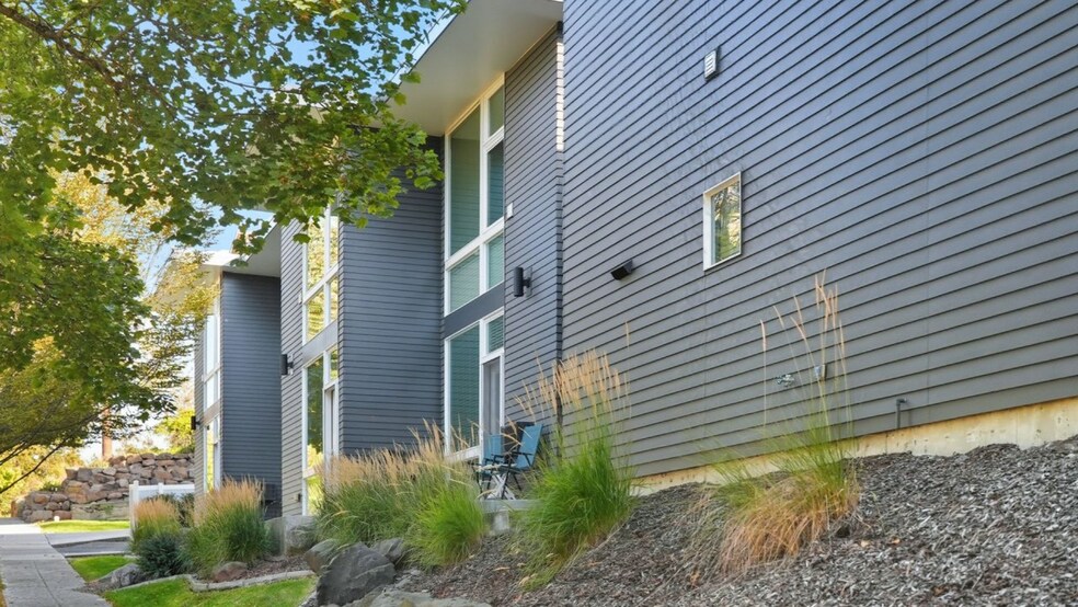 2009 S Grand Blvd, Spokane, WA à vendre - Photo de l’immeuble – Image 2 sur 7