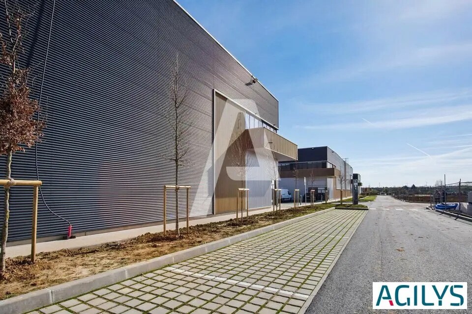 Local d’activités dans Chalifert à louer Photo de l’immeuble– Image 1 sur 6