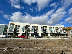 201 W Atlantic Ave, Alameda, CA à louer Photo de l’immeuble– Image 1 sur 1