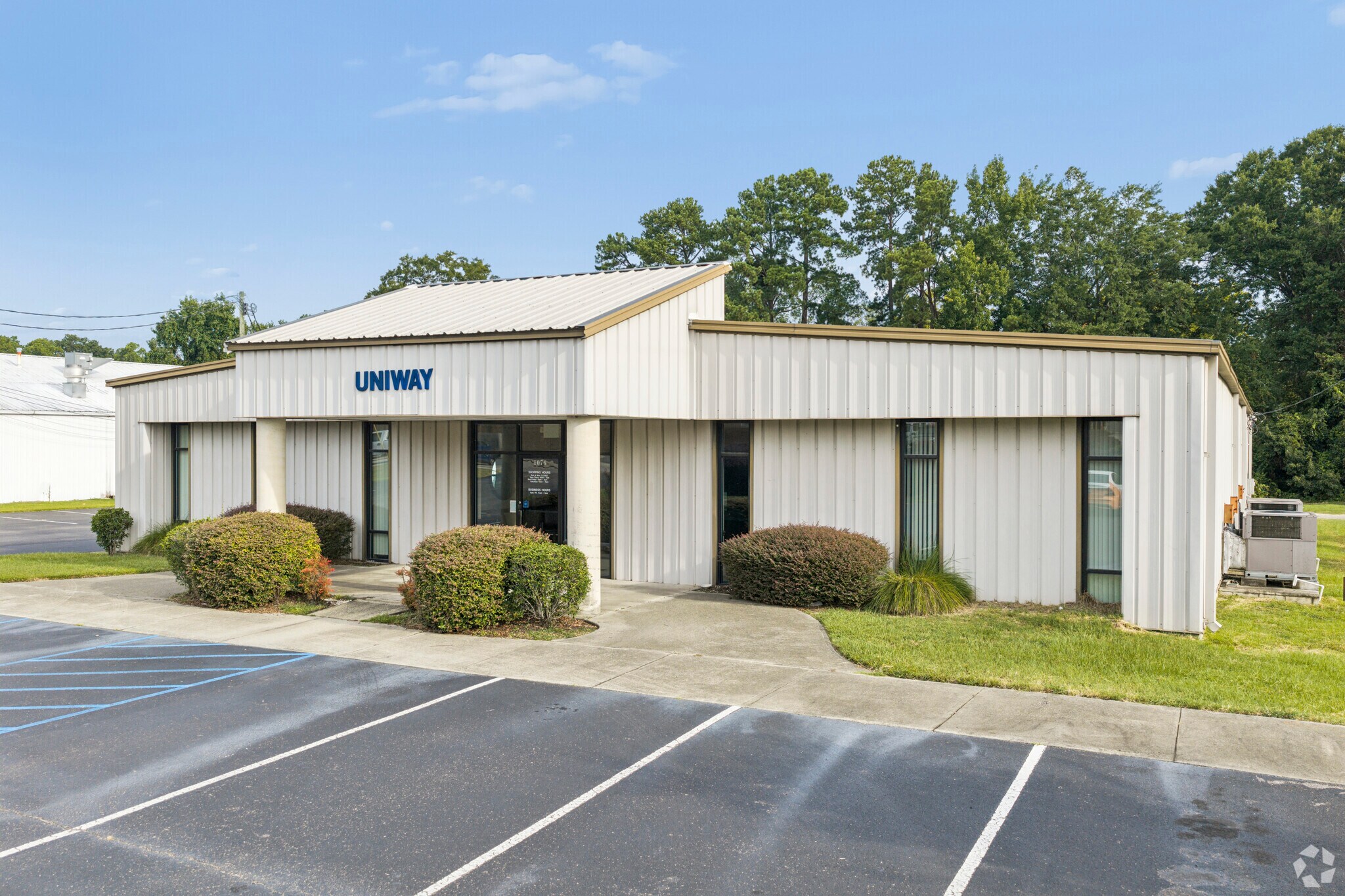 1076 Sunset Blvd, West Columbia, SC à louer Photo de l’immeuble– Image 1 sur 27
