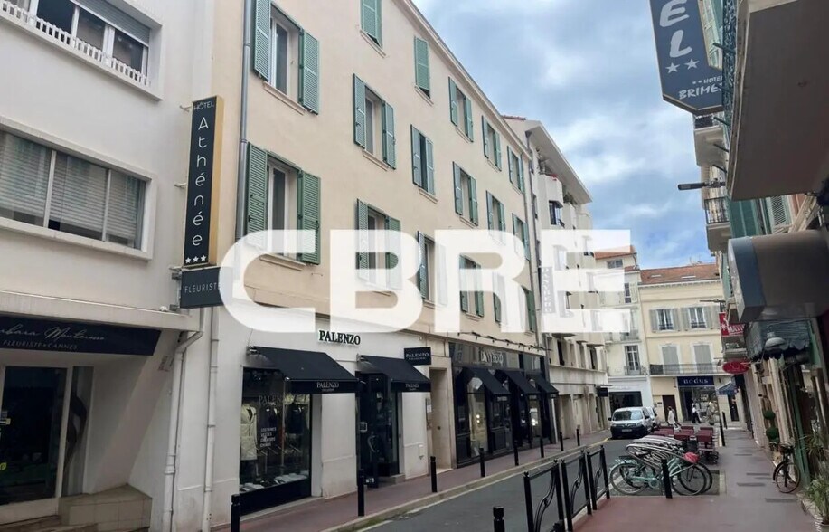Bureau dans Cannes à louer - Photo de l’immeuble – Image 1 sur 11
