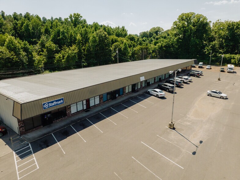 901-919 Us-51 Hwy, Covington, TN à louer - Photo principale – Image 1 sur 5