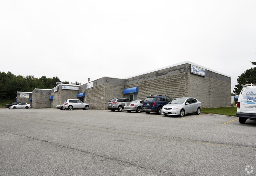 9 Progress Dr, Orillia, ON à louer - Photo principale – Image 1 sur 2