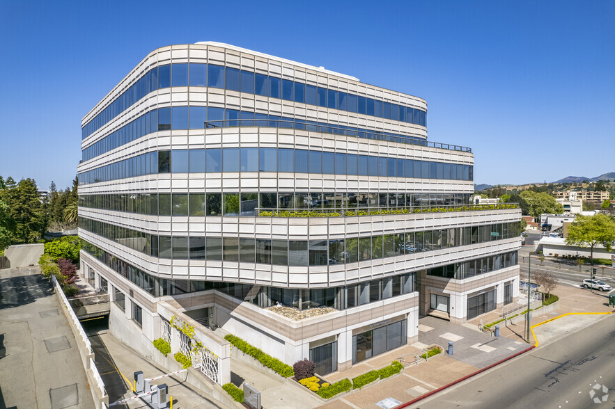 1331 N California Blvd, Walnut Creek, CA à louer - Photo de l’immeuble – Image 2 sur 9