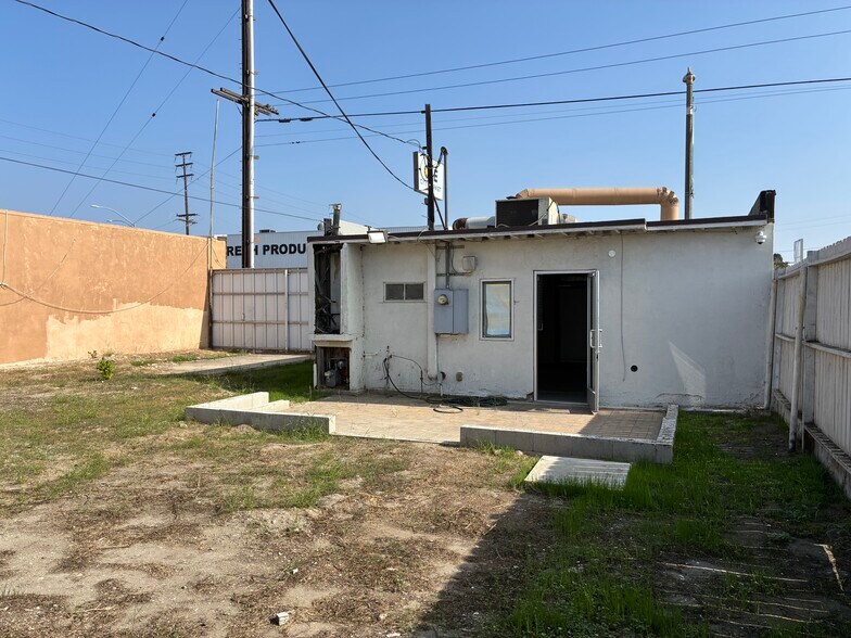 2965 Santa Fe Ave, Long Beach, CA à louer - Photo de l’immeuble – Image 3 sur 16