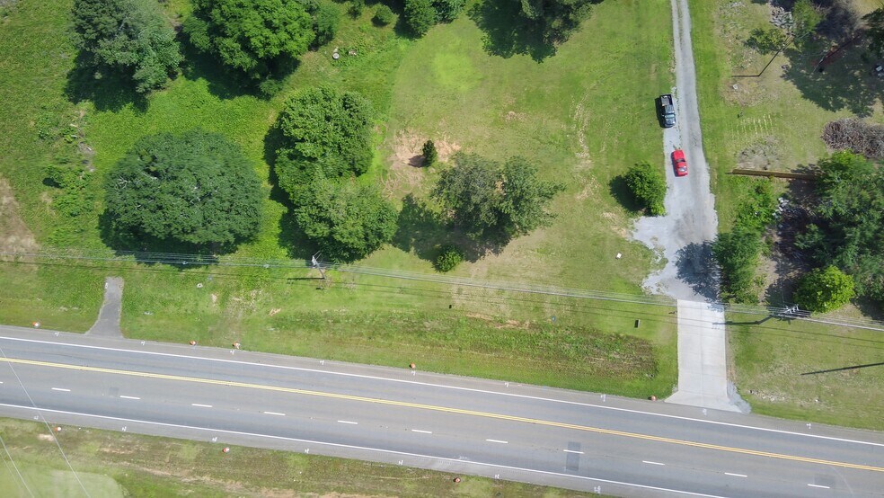 10585 Cumming Hwy, Canton, GA à vendre - Photo de l’immeuble – Image 2 sur 7